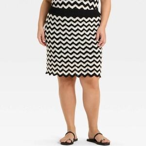Ava Viv 1X NWT  Sweater Mini Skirt Chevron Design